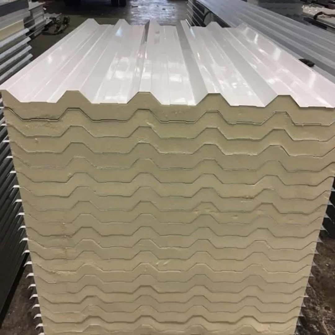 Painel trapezoidal EPS — Painéis Telhas Brasil